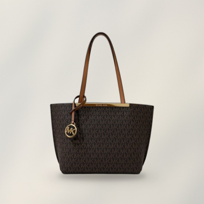 BOLSA MICHAEL KORS  QUADRADA MENOR